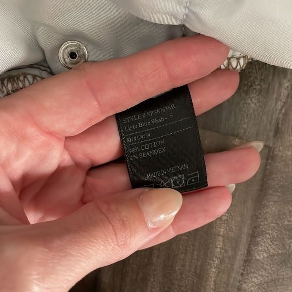 Fashion Nova shorts - Picture 5 of 5